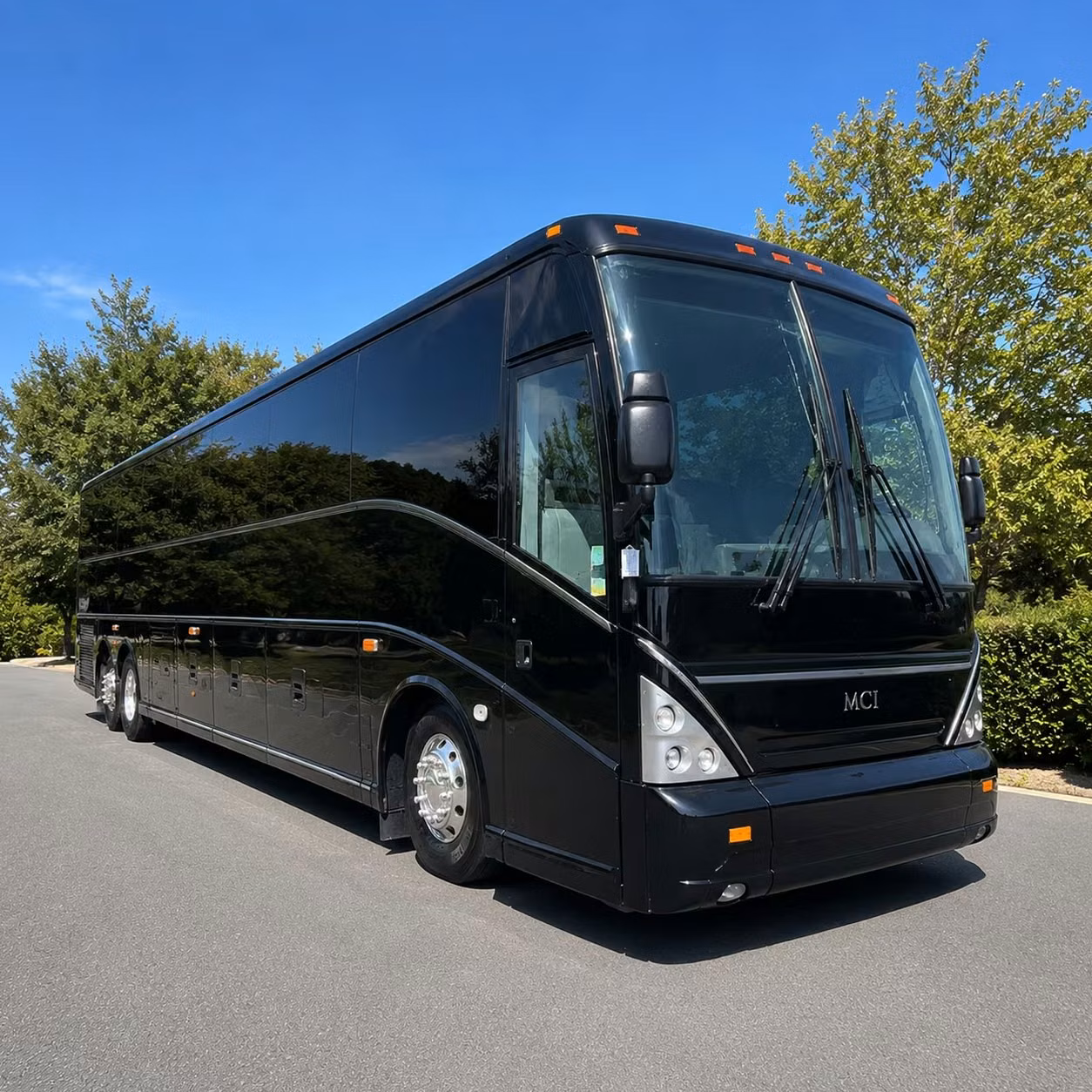 call to book executive airport transfers between san leandro and oakland international